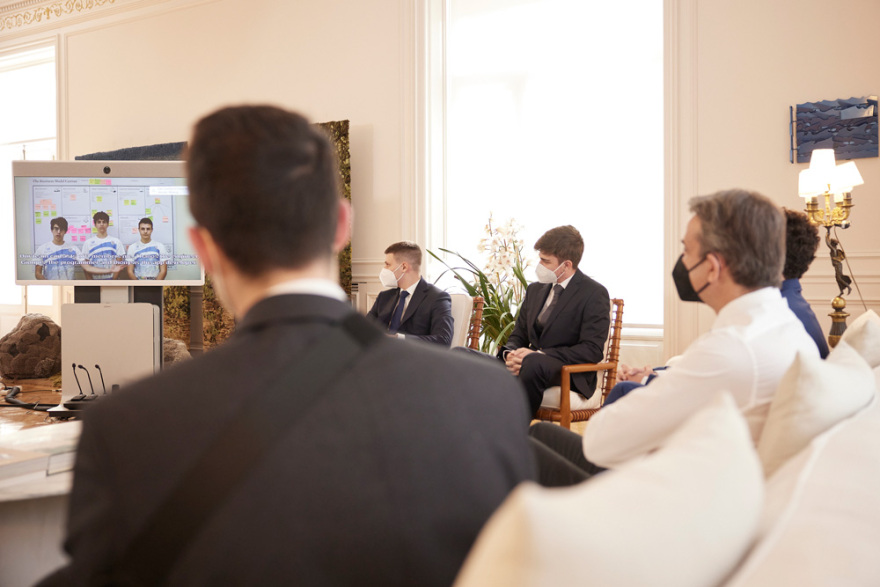 Μητσοτάκης σε μαθητές ομάδας ρομποτικής: Οι διακρίσεις σας πιστοποιούν το πόσο πολύ αγαπάτε αυτό που κάνετε