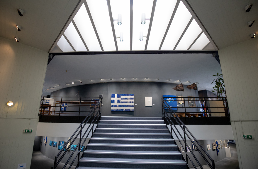 Flag of Greece: One Symbol - 200 Objects «‘Ενα Σύµβολο - 200 Αντικείµενα»