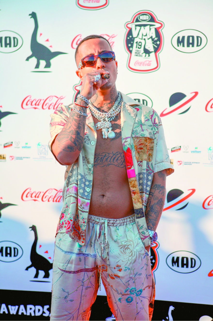 O πόλεμος των τράπερ: -Mαλώνεις ρε; -Mαλώνω -Τώρα δεν μαλώνω εγώ!