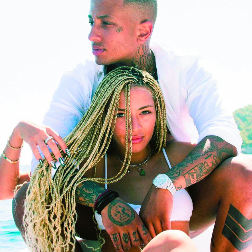 O πόλεμος των τράπερ: -Mαλώνεις ρε; -Mαλώνω -Τώρα δεν μαλώνω εγώ!