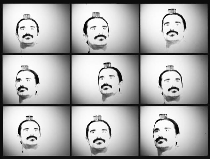 O δήμος Αθηναίων εγκαινιάζει την έκθεση-ύμνο στο Ρεμπέτικο - 50 Έλληνες εικαστικοί συμμετέχουν με 125 έργα