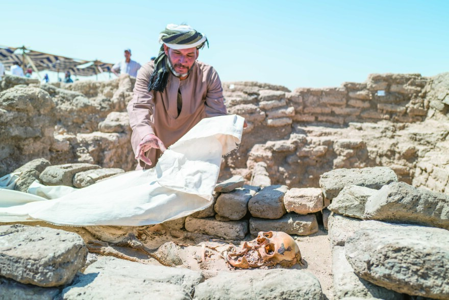 Η Πομπηία της Αιγύπτου: Ελληνες αρχαιολόγοι στα άγνωστα παλάτια των Φαραώ 