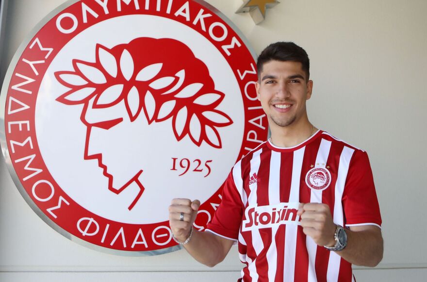 Νέα συμβόλαια για τον Κίτσο και άλλους 4 ποδοσφαιριστές της Κ-23 του Ολυμπιακού -Δείτε φωτογραφίες