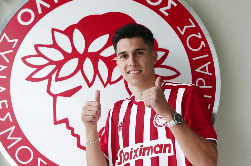 Νέα συμβόλαια για τον Κίτσο και άλλους 4 ποδοσφαιριστές της Κ-23 του Ολυμπιακού -Δείτε φωτογραφίες