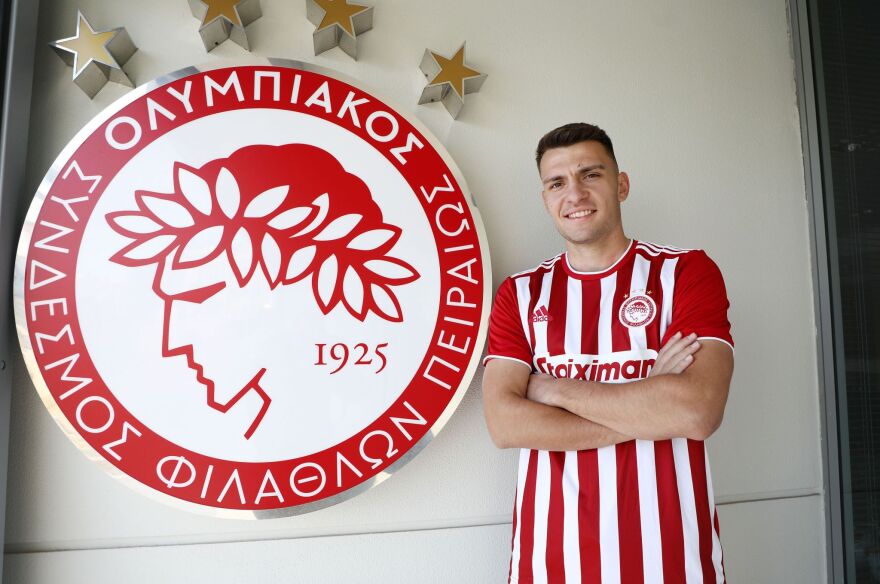 Νέα συμβόλαια για τον Κίτσο και άλλους 4 ποδοσφαιριστές της Κ-23 του Ολυμπιακού -Δείτε φωτογραφίες