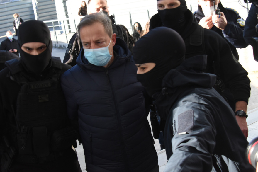 Εξετάζεται η διακοπή της δίκης του Δημήτρη Λιγνάδη για τον Μάρτιο