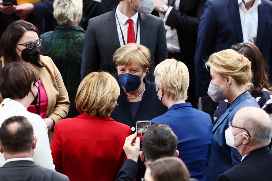 Ο Φρανκ-Βάλτερ Σταϊνμάιερ επανεξελέγη oμοσπονδιακός πρόεδρος της Γερμανίας