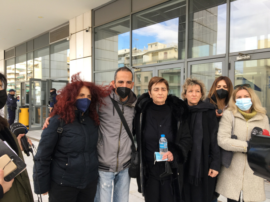 Το ξέσπασμα της οικογένειας Τοπαλούδη για τη διακοπή της δίκης: «Από τον Θεό να το βρείτε»