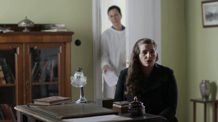 Άγριες Μέλισσες: Ο Νικηφόρος αρραβωνιάζεται, καλεσμένη και η Δρόσω