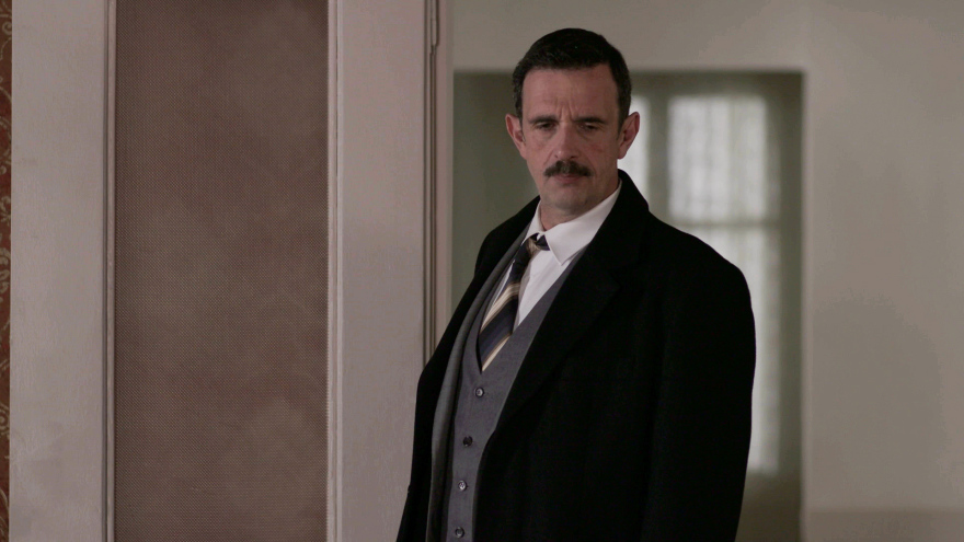 Άγριες Μέλισσες: Ο Νικηφόρος αρραβωνιάζεται, καλεσμένη και η Δρόσω