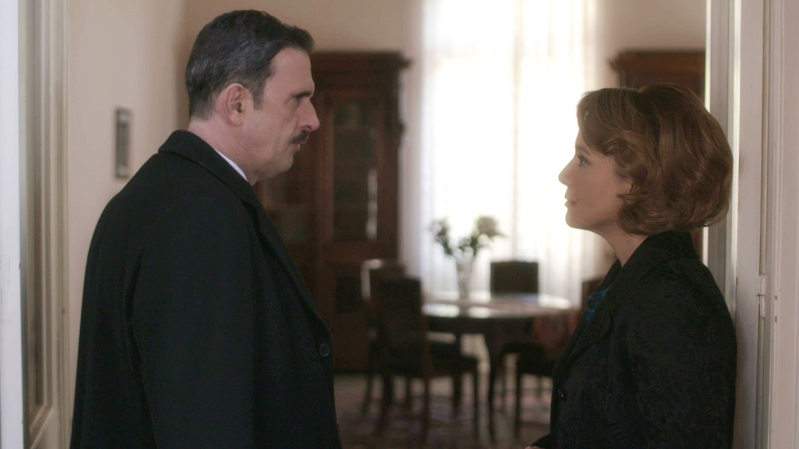 Άγριες Μέλισσες: Οι αρραβώνες του Νικηφόρου και της Ρένας οδηγούνται σε καταστροφή