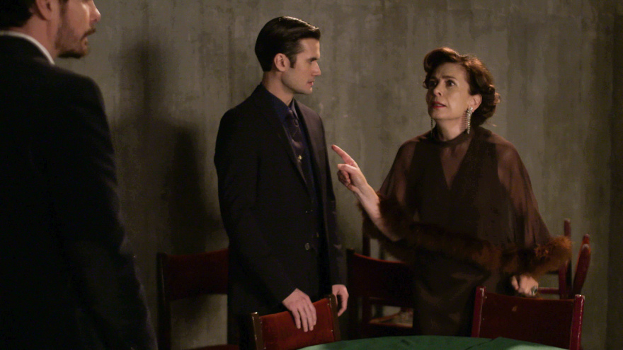 Άγριες Μέλισσες: Οι αρραβώνες του Νικηφόρου και της Ρένας οδηγούνται σε καταστροφή