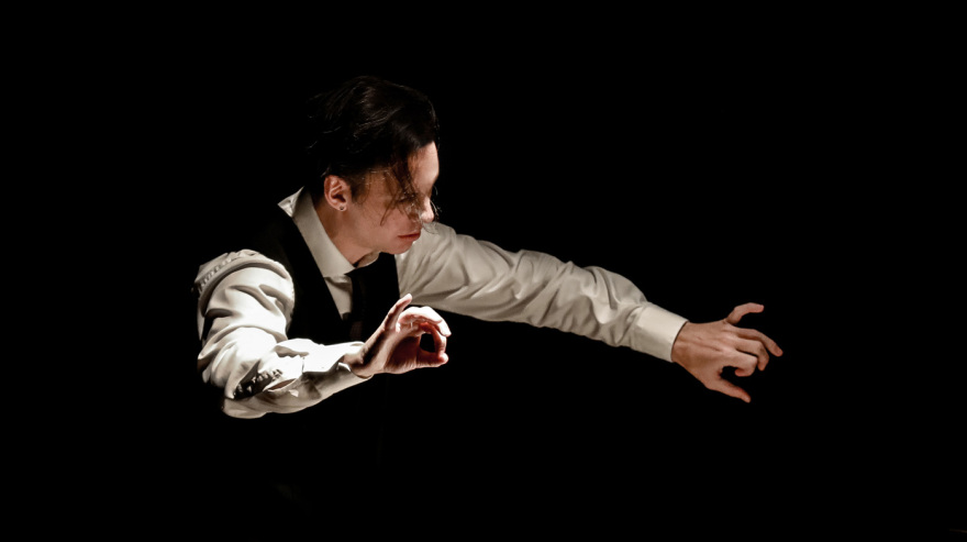 Θεόδωρος Κουρεντζής: Ο ροκ σταρ του πόντιουμ 