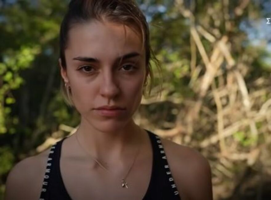 Τα χάδια της Ελένης