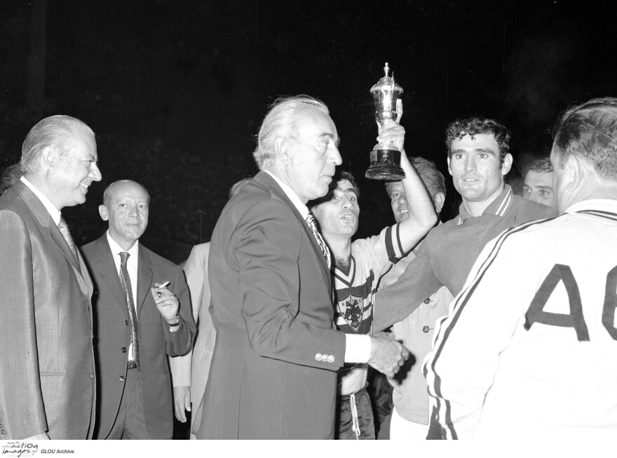 Βασίλης Μποτίνος: Μια ενδεκάδα ιστορίες για τον θρύλο του Ολυμπιακού