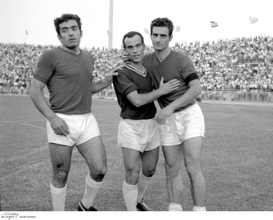 Βασίλης Μποτίνος: Μια ενδεκάδα ιστορίες για τον θρύλο του Ολυμπιακού