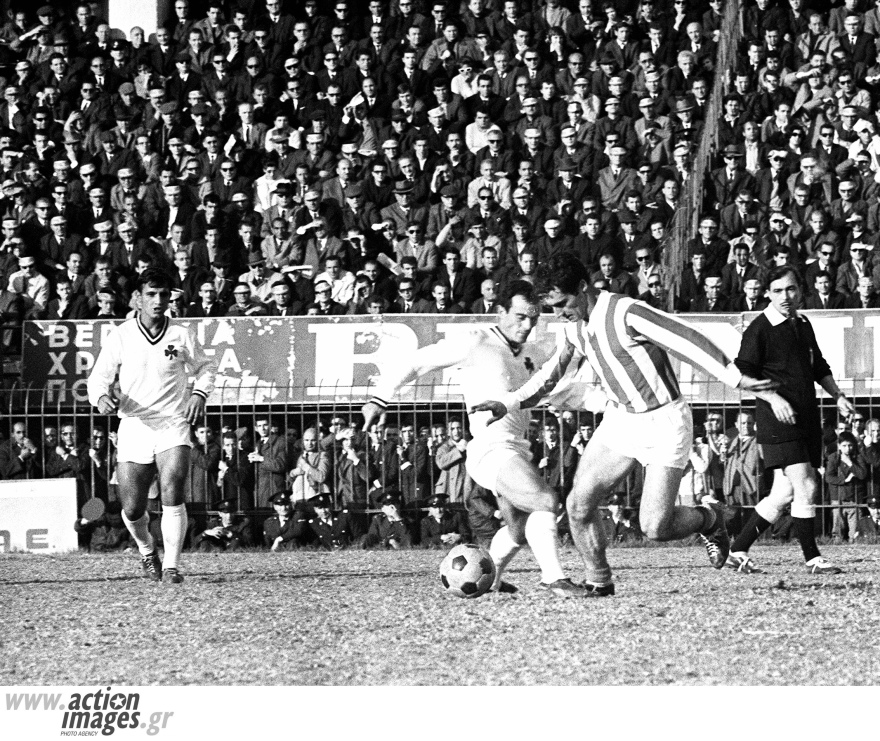 Βασίλης Μποτίνος: Μια ενδεκάδα ιστορίες για τον θρύλο του Ολυμπιακού