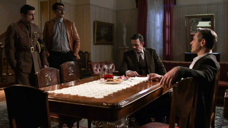 Άγριες Μέλισσες: O Δούκας αρχίζει έναν υπόγειο πόλεμο εναντίον του Ακύλα