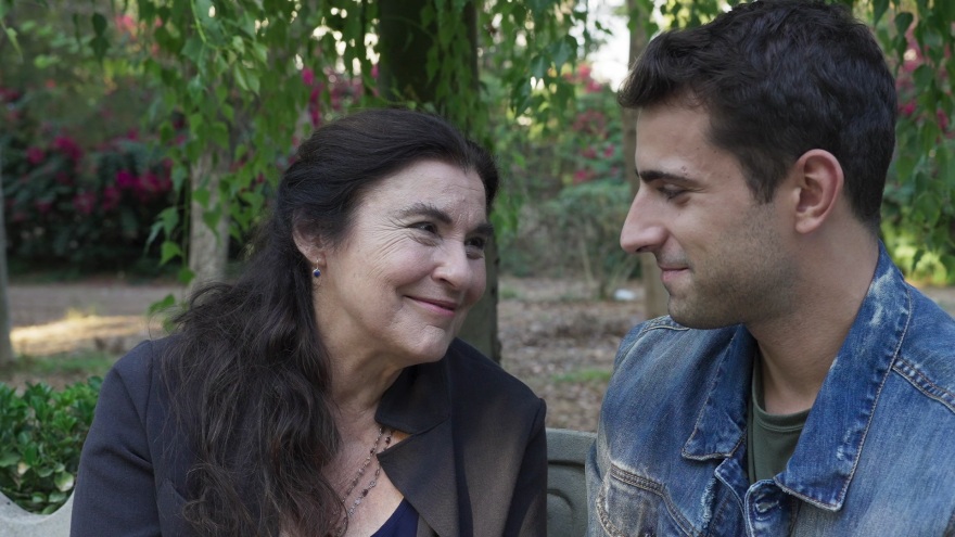 Η Γη της Ελιάς: Οι αλήθειες που «βγαίνουν στο φως» για τον Θεοδόση δεν αρέσουν σε κανέναν