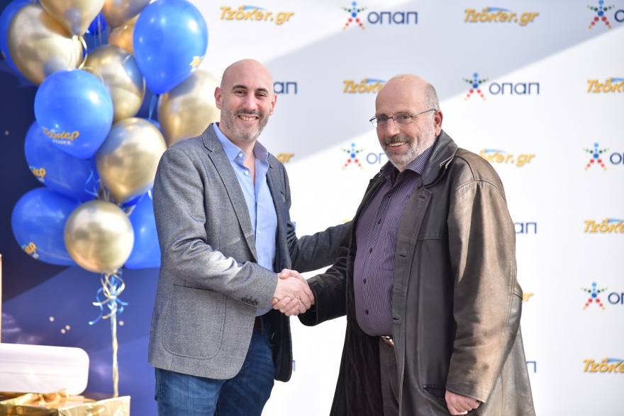 ΤΖΟΚΕΡ Stars: Ο μεγάλος νικητής φεύγει για βόλτες πολλών αστέρων