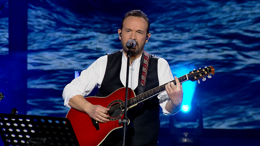 Σπίτι με το Mega με τον Κώστα Μακεδόνα:  Από το «Μόνο μια φορά» στο σήμερα