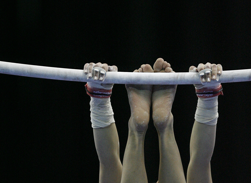 «Έτριβε το σώμα του πάνω μου, ήμουν μόλις 6 ετών» - Απίστευτες καταγγελίες για τον προπονητή γυμναστικής 