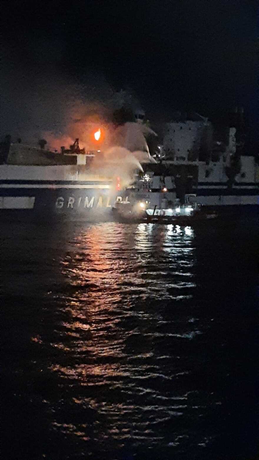 Φωτιά σε πλοίο στην Κέρκυρα: Κατεπείγουσα προκαταρκτική εξέταση - Κατέθεσαν ο πλοίαρχος και δύο μηχανικοί