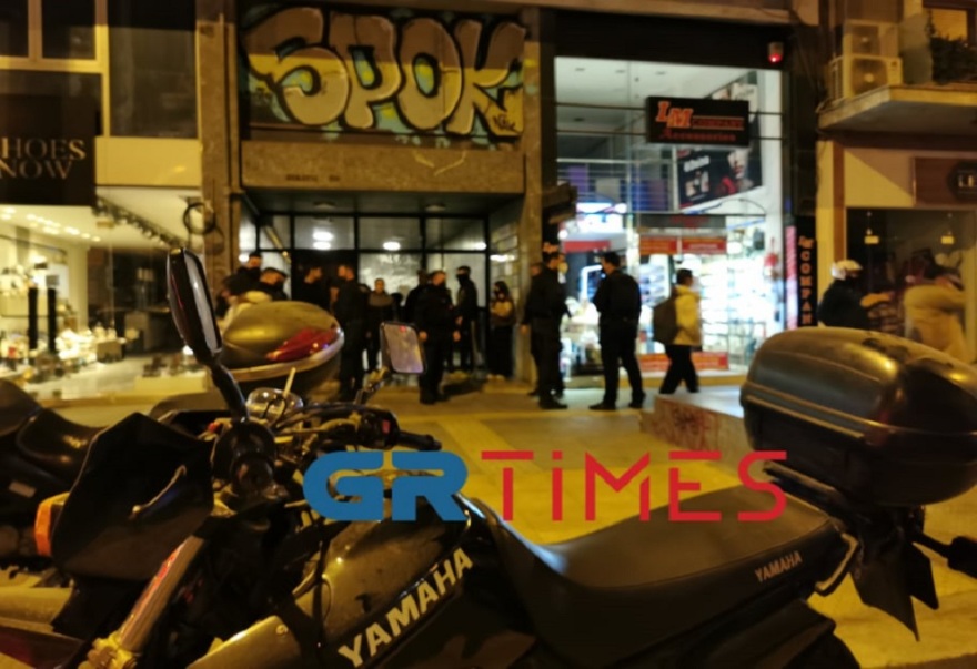 Θεσσαλονίκη: Επεισόδιο με επίθεση σε λεωφορείο στο κέντρο-12 προσαγωγές