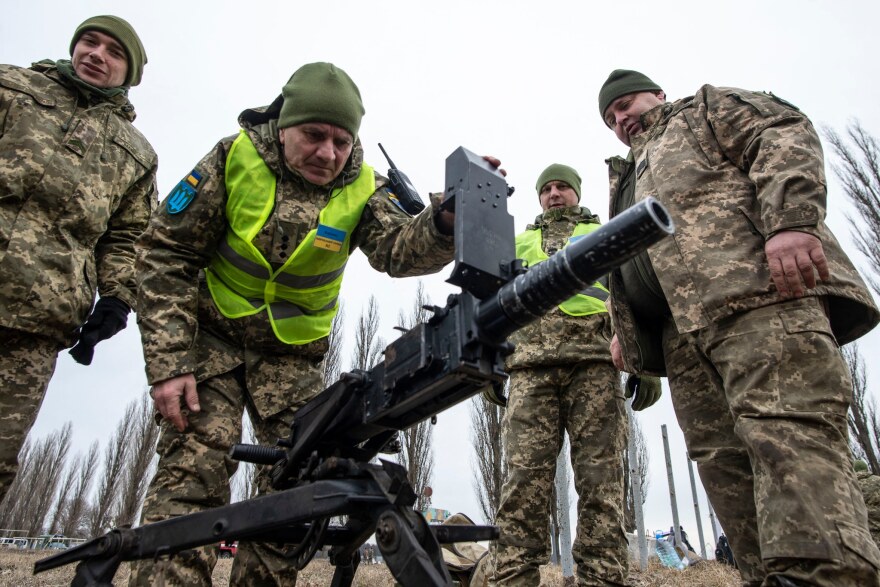 Στα πρόθυρα εμφυλίου η Ουκρανία - Βομβαρδισμοί, εκρήξεις και εκκενώσεις αμάχων