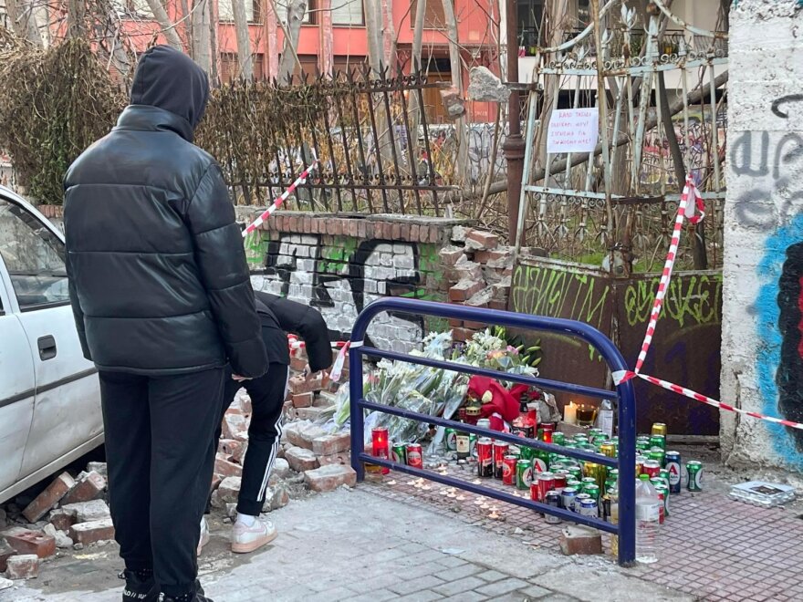 Λάρισα: «Πέθανε στα χέρια μου», λέει αυτόπτης μάρτυρας του τραγικού θανάτου του 22χρονου