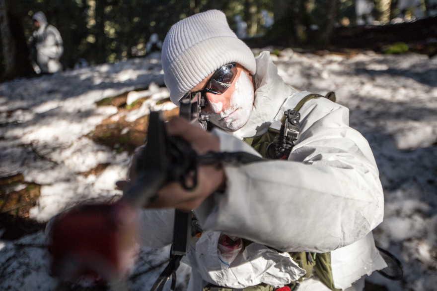 Δείτε εντυπωσιακές εικόνες και βίντεο από τη χειμερινή εκπαίδευση της Σχολής Μονίμων Υπαξιωματικών