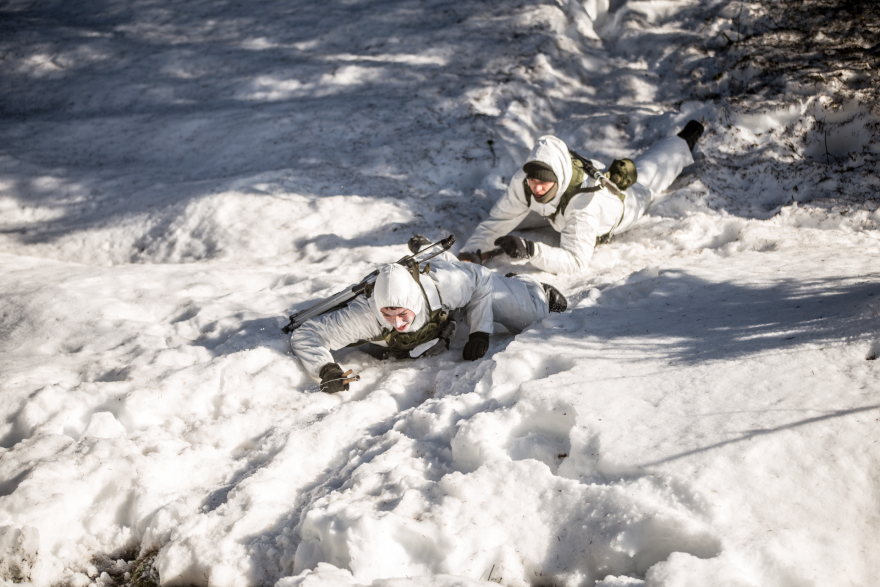 Δείτε εντυπωσιακές εικόνες και βίντεο από τη χειμερινή εκπαίδευση της Σχολής Μονίμων Υπαξιωματικών
