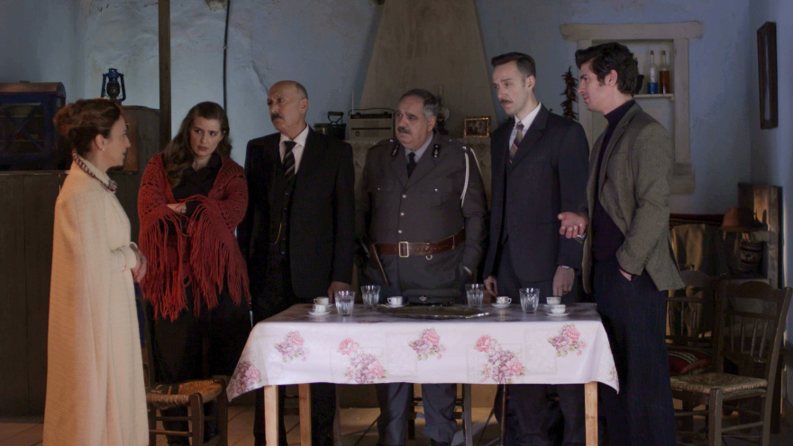 Άγριες Μέλισσες: Το μυστικό της Ελένης κινδυνεύει να αποκαλυφθεί