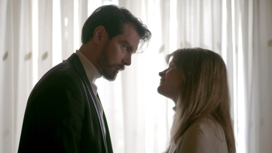 Άγριες Μέλισσες: Το μυστικό της Ελένης κινδυνεύει να αποκαλυφθεί