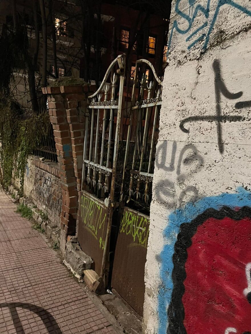 Λάρισα: Σοκάρουν οι λεπτομέρειες για τον θάνατο του 22χρονου που καταπλάκωσε ο τοίχος 