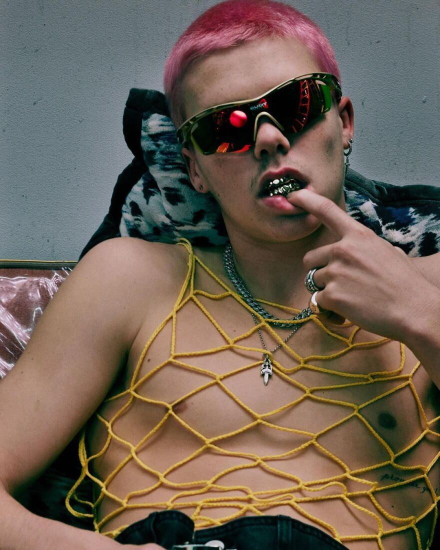  Ντέιβιντ - Βικτόρια Μπέκαμ: Σκληρή κριτική για την «προκλητική» εμφάνιση του 17χρονου γιου τους, Κρουζ