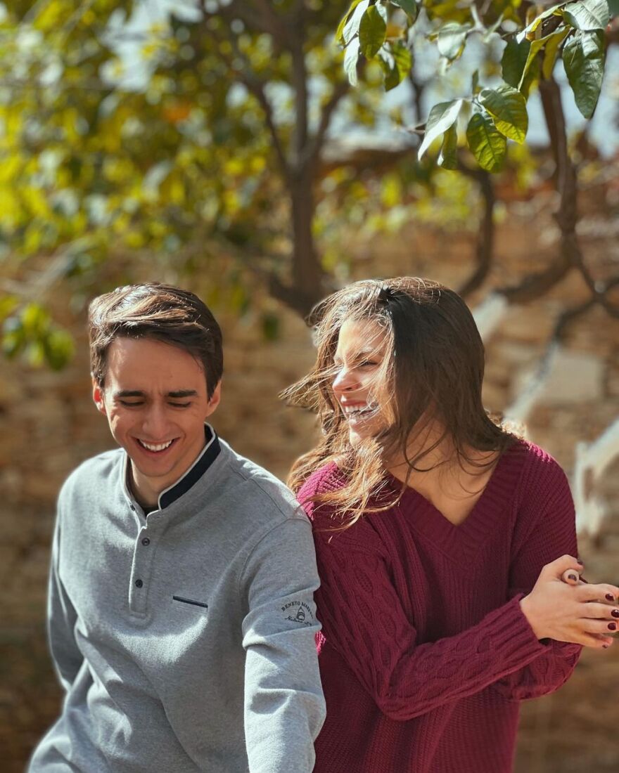 Σασμός: Με μία σειρά φωτογραφιών, η Δανάη Παππά περιγράφει τη σχέση Θοδώρας - Μανώλη