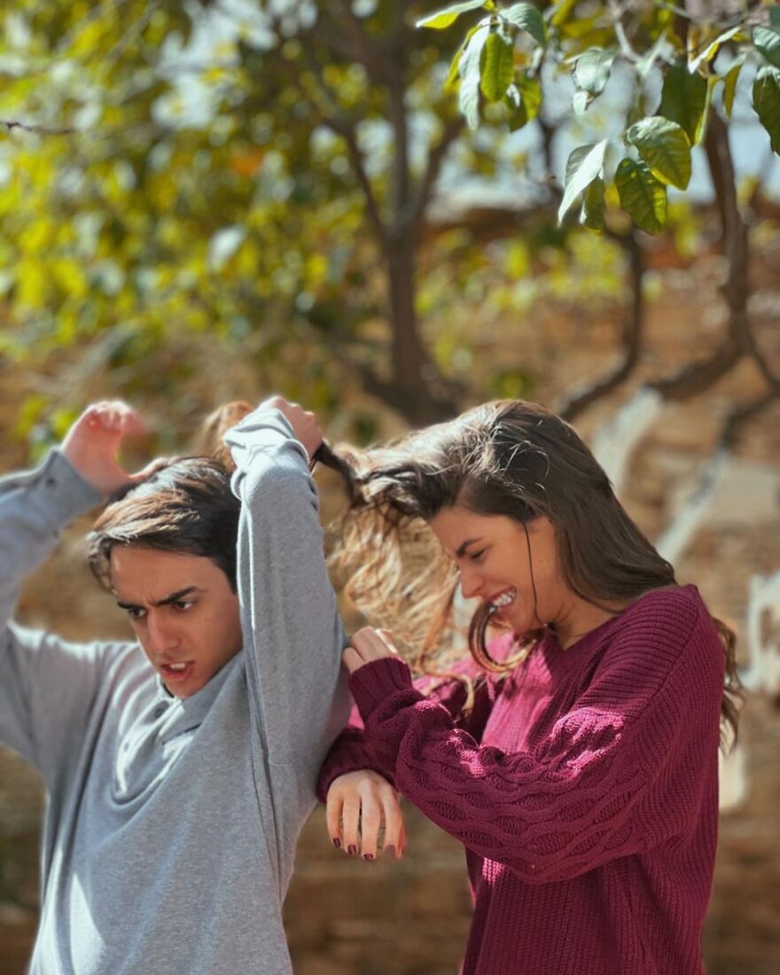 Σασμός: Με μία σειρά φωτογραφιών, η Δανάη Παππά περιγράφει τη σχέση Θοδώρας - Μανώλη