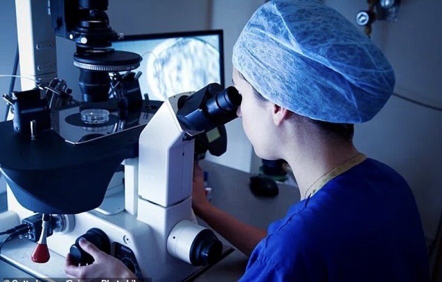 Γυναίκες που έγιναν μητέρες δίχως σεξ - Αυτές είναι οι ιστορίες τους