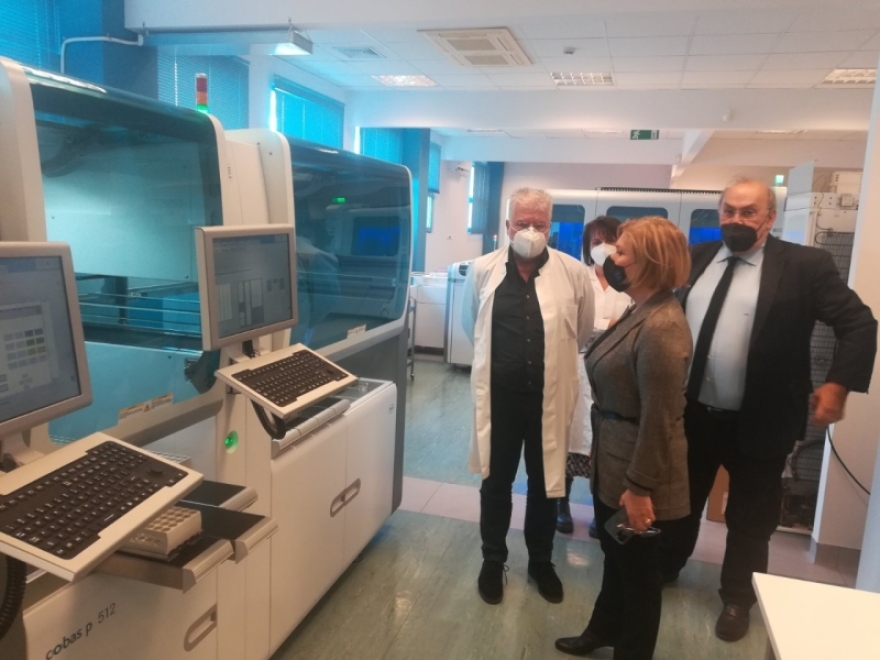 Μίνα Γκάγκα: Επίσκεψη στο Εθνικό Κέντρο Αιμοδοσίας 