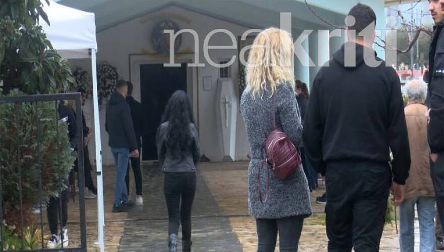 Χανιά: Σε κλίμα οδύνης το τελευταίο αντίο στο 22χρονο που καταπλακώθηκε από τοίχο στη Λάρισα