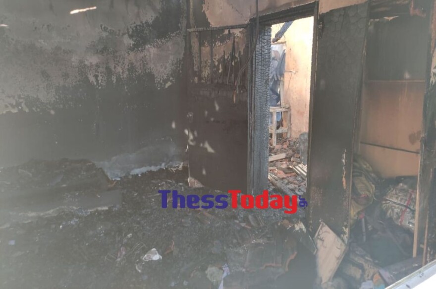 Τραγωδία στη Θεσσαλονίκη: Σοκαρισμένοι οι γείτονες της μάνας και των παιδιών που κάηκαν ζωντανοί - «Είχαν αγοράσει πρόσφατα το σπίτι»