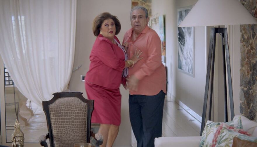 Συμπέθεροι απ' τα Τίρανα: Η μεγάλη δεξίωση του δημάρχου προς τιμήν του ζεύγους Ντόρτσεστερ έχει πολλές παρενέργειες