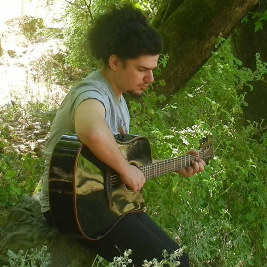 Θεσσαλονίκη: Θρήνος για τον 32χρονο που σκοτώθηκε στον δρόμο για τη δουλειά του