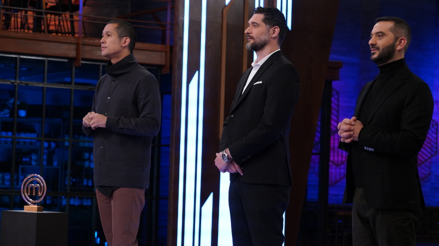 MasterChef: Η επιστροφή ενός διαγωνιζόμενου θα φέρει χαμόγελα και «φρέσκο αέρα» στην κουζίνα