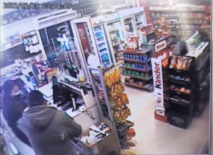 Θεσσαλονίκη: Τρεις ληστείες σε έξι ώρες - Δείτε βίντεο ντοκουμέντο και φωτογραφίες