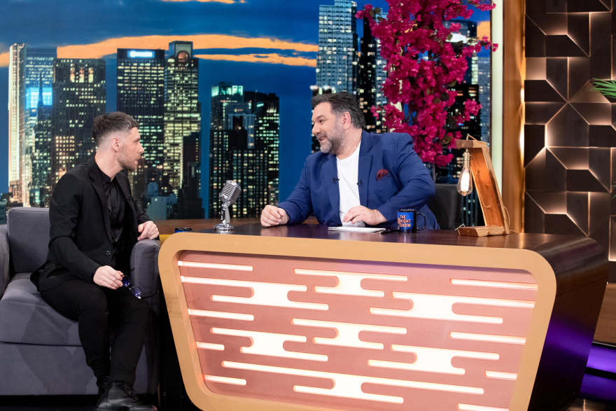 The 2night Show: Ο Γρηγόρης Αρναούτογλου υποδέχεται τον Νότη Χριστοδούλου και τη Μαρία Αντωνά