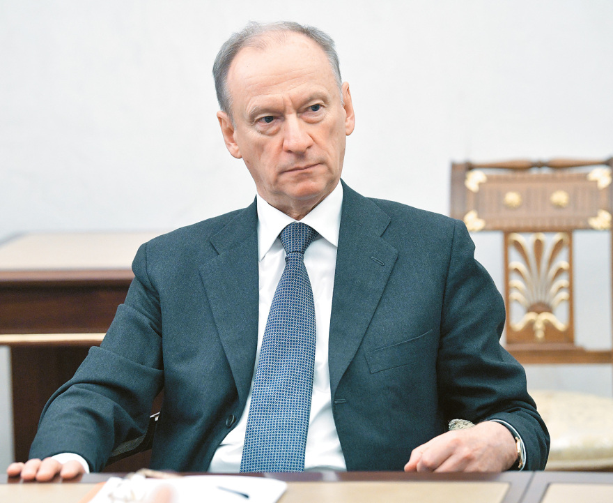 Οι μυστικοσύμβουλοι του «Τσάρου»: Η παλιοπαρέα της KGB και τα στεροειδή