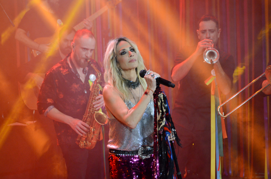 Σπίτι με το Mega: Σε ρυθμούς καρναβαλιού η Άννα Βίσση