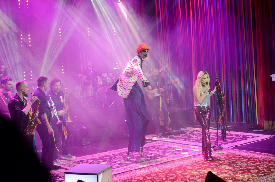 Σπίτι με το Mega: Σε ρυθμούς καρναβαλιού η Άννα Βίσση